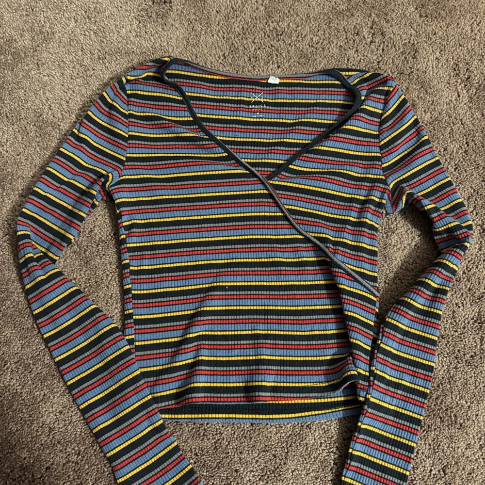 PacSun Gray and Black Wrap Fitted Blouse